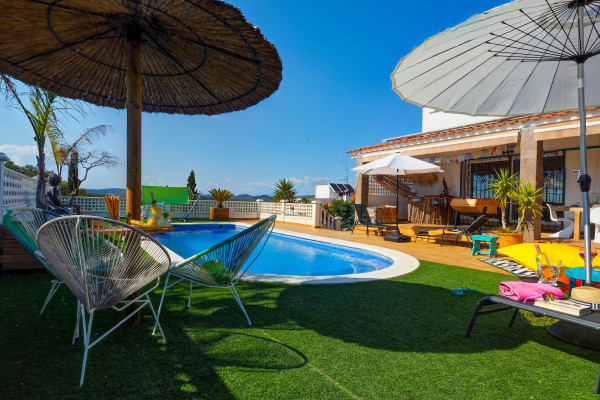 #16673 - Villa Talaya | Holiday Rentals | Hello Homes Sitges