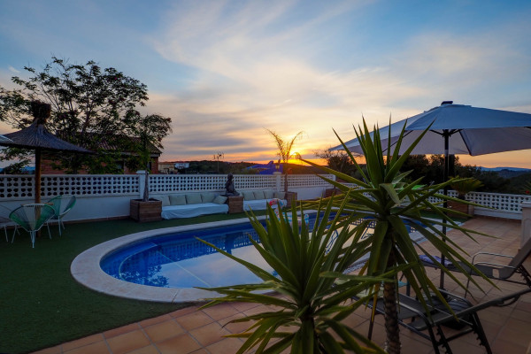#16678 - Villa Talaya | Holiday Rentals | Hello Homes Sitges