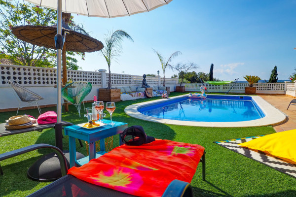 #16679 - Villa Talaya | Holiday Rentals | Hello Homes Sitges