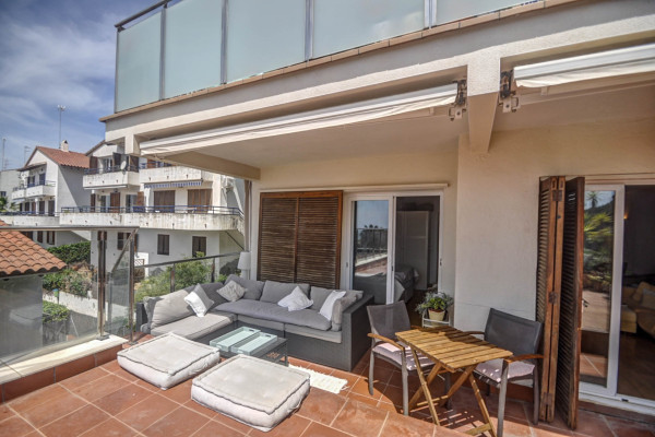 #16791 - Tropical Terrace Apartment | Holiday Rentals | Hello Homes Sitges