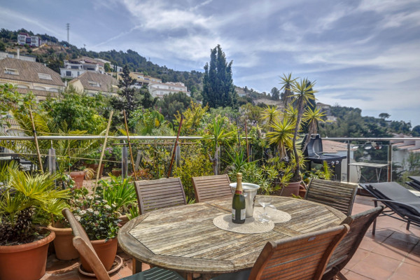 #16793 - Tropical Terrace Apartment | Lloguer Turístic | Hello Homes Sitges