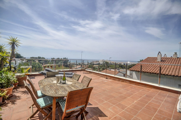 #16797 - Tropical Terrace Apartment | Lloguer Turístic | Hello Homes Sitges