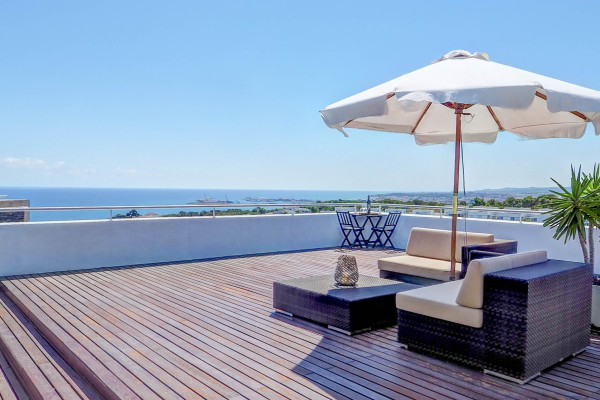 #17286 - Elora Penthouse with Sea Views | Holiday Rentals | Hello Homes Sitges