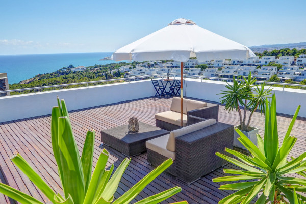 #17293 - Elora Penthouse with Sea Views | Holiday Rentals | Hello Homes Sitges