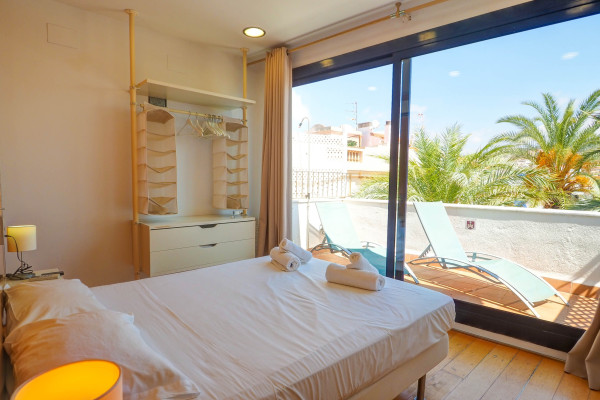  - Port Alegre Attic