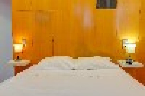  - Port Alegre Attic