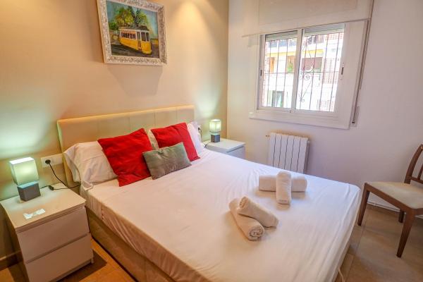 #17651 - Apartamento Casals | Holiday Rentals | Hello Homes Sitges