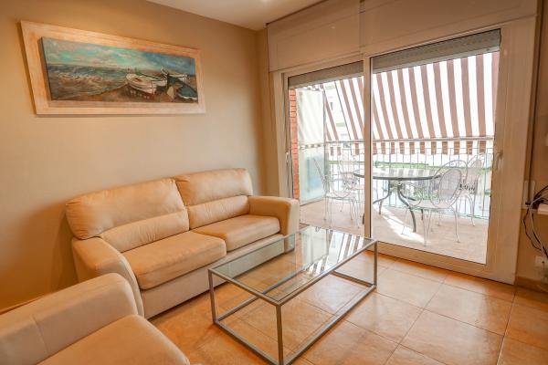 #17652 - Apartamento Casals | Holiday Rentals | Hello Homes Sitges
