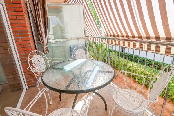 #17656 - Apartamento Casals | Holiday Rentals | Hello Homes Sitges