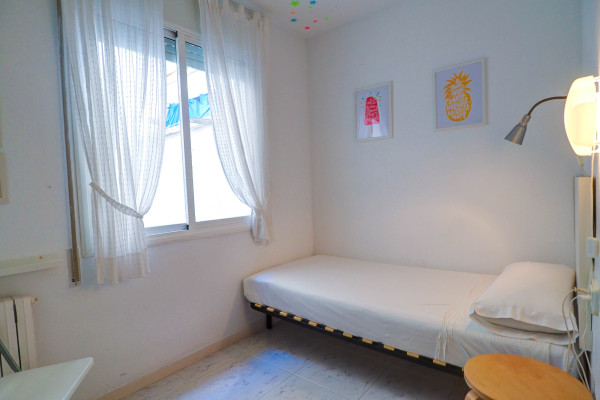 Modern, Well-Appointed Room