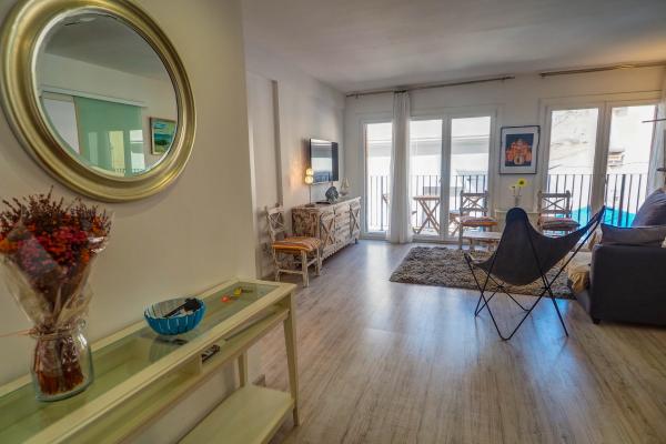 #17786 - Bonaire Queens | Holiday Rentals | Hello Homes Sitges
