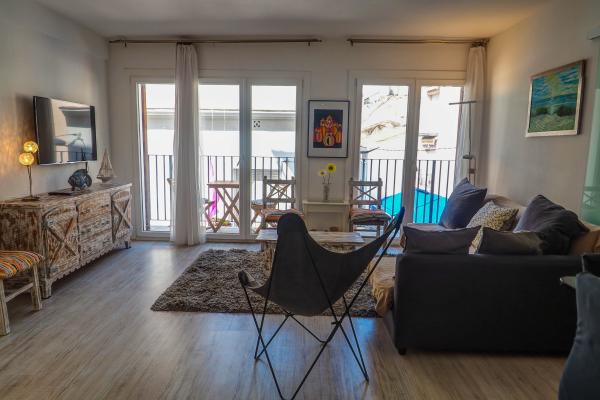 #17787 - Bonaire Queens | Holiday Rentals | Hello Homes Sitges
