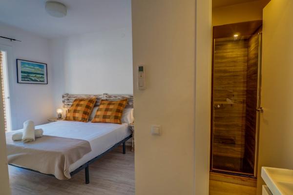 #17792 - Bonaire Queens | Holiday Rentals | Hello Homes Sitges
