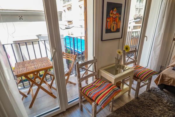 #17795 - Bonaire Queens | Holiday Rentals | Hello Homes Sitges