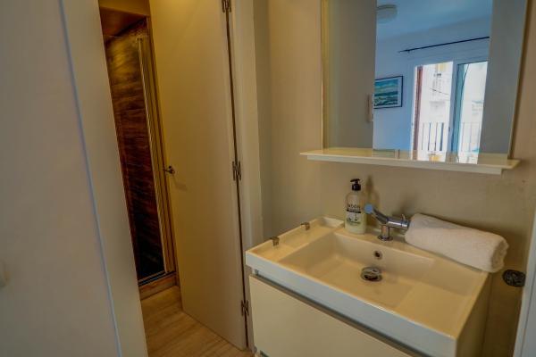 #17801 - Bonaire Queens | Holiday Rentals | Hello Homes Sitges