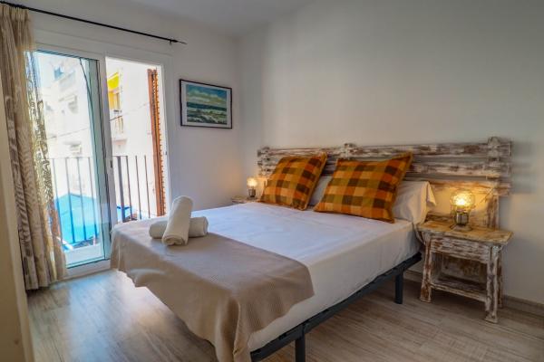 #17806 - Bonaire Queens | Holiday Rentals | Hello Homes Sitges