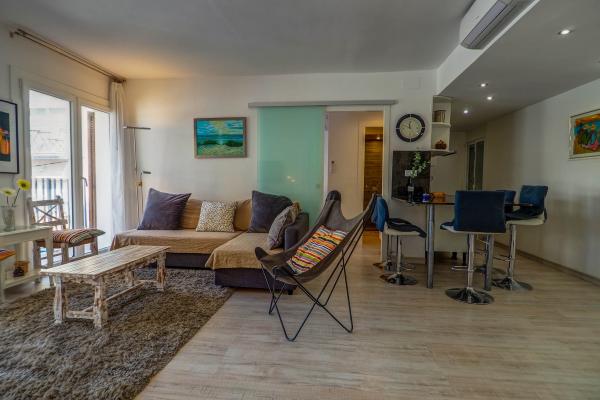 #17808 - Bonaire Queens | Holiday Rentals | Hello Homes Sitges
