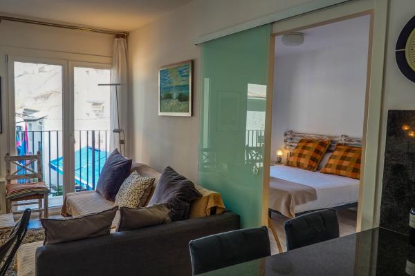 #17811 - Bonaire Queens | Holiday Rentals | Hello Homes Sitges