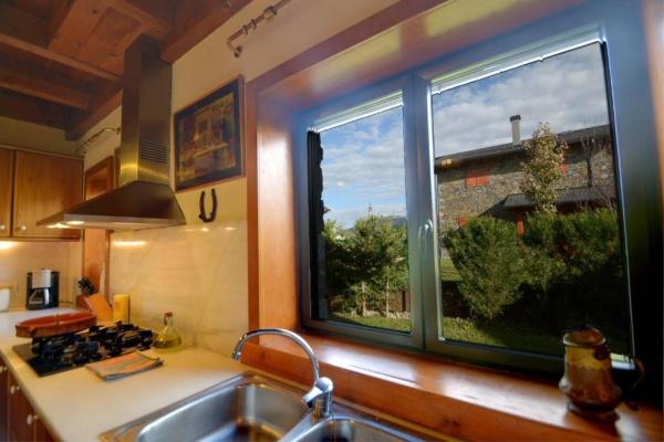 #18046 - Mountain Chalet | Ferieudlejning | Hello Homes Sitges