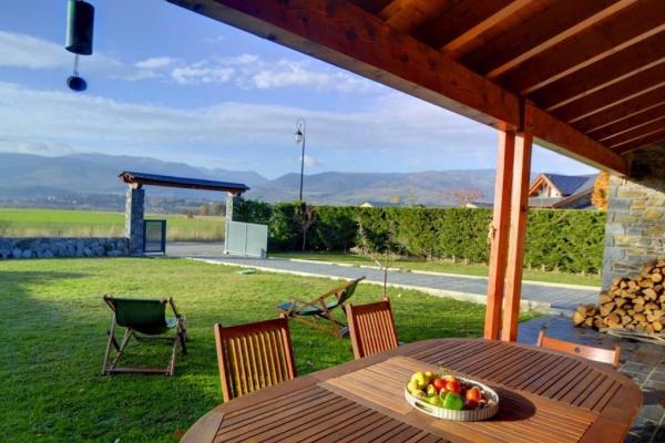 #18056 - Mountain Chalet | Ferieudlejning | Hello Homes Sitges