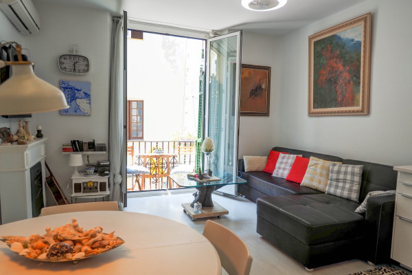 #20752 - Bartomeu Blanc | Holiday Rentals | Hello Homes Sitges