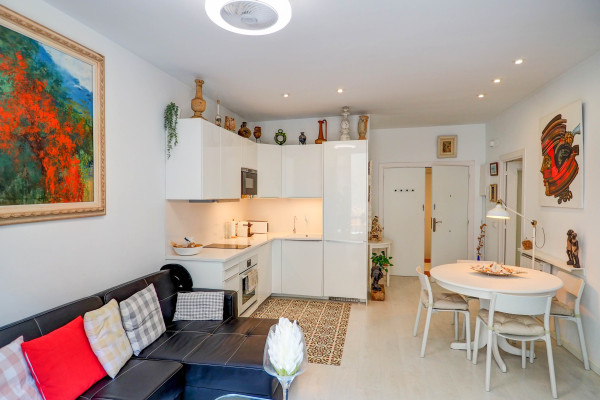 #20762 - Bartomeu Blanc | Holiday Rentals | Hello Homes Sitges