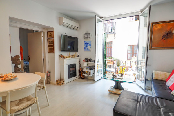 #20764 - Bartomeu Blanc | Holiday Rentals | Hello Homes Sitges