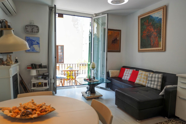#20765 - Bartomeu Blanc | Holiday Rentals | Hello Homes Sitges