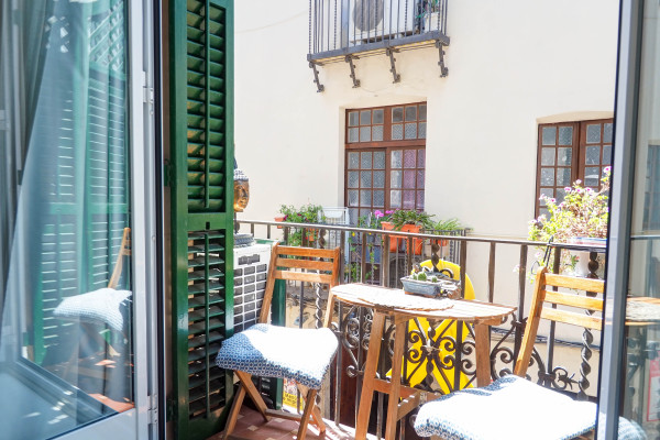 #20768 - Bartomeu Blanc | Holiday Rentals | Hello Homes Sitges