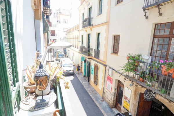 #20778 - Bartomeu Blanc | Holiday Rentals | Hello Homes Sitges