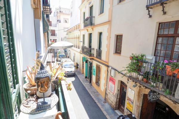 #20788 - Bartomeu Blanc | Holiday Rentals | Hello Homes Sitges