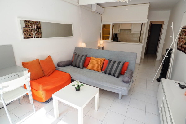 Modern, Well-Appointed Room