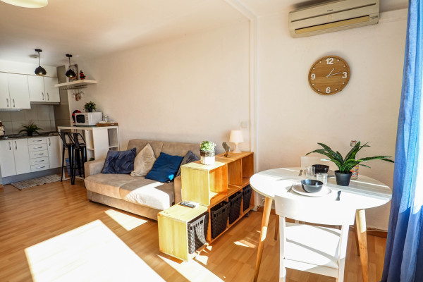 Modern, Well-Appointed Room