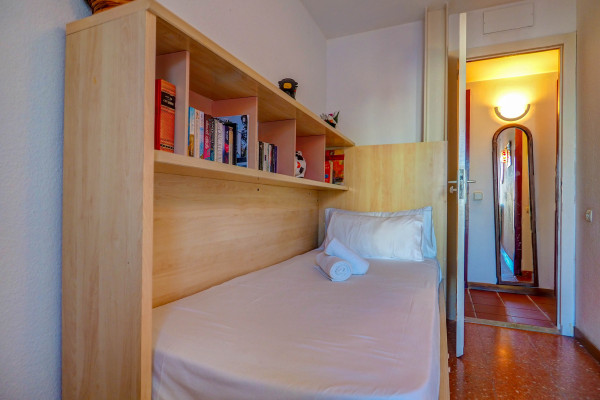 #26911 - Aquamarine Terrace Apartment | Holiday Rentals | Hello Homes Sitges