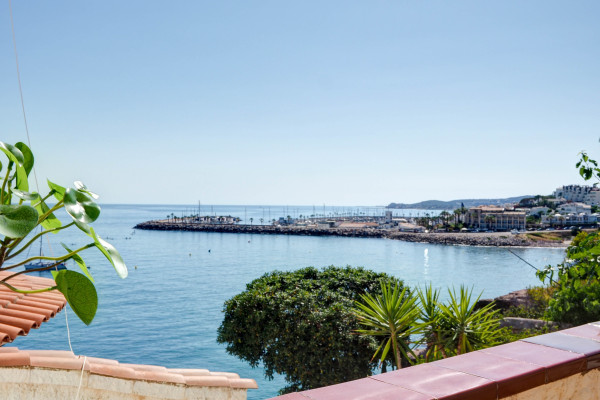  - Sea Balcony Apartment