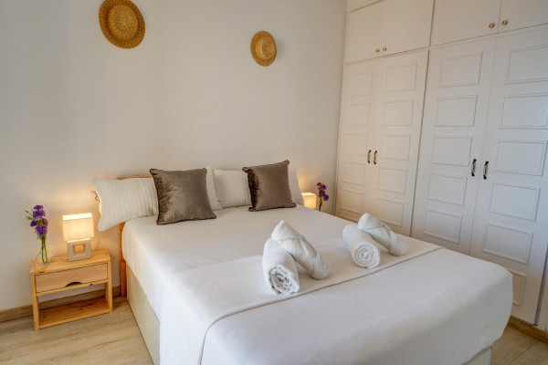 #27048 - Sea Balcony Apartment | Lloguers Temporada | Hello Homes Sitges