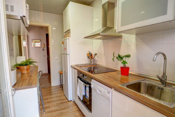 Modern, Well-Appointed Room