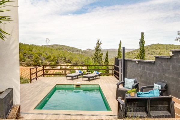 #27878 - Villa Papallona | Holiday Rentals | Hello Homes Sitges