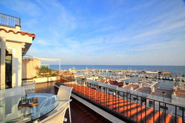 #2810 - AMAZING DUPLEX AIGUADOLC | Ferieudlejning | Hello Homes Sitges