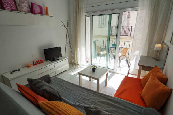 Modern, Well-Appointed Room