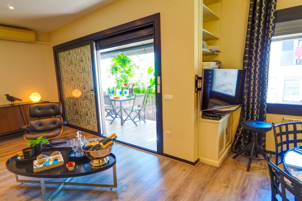 Modern, Well-Appointed Room