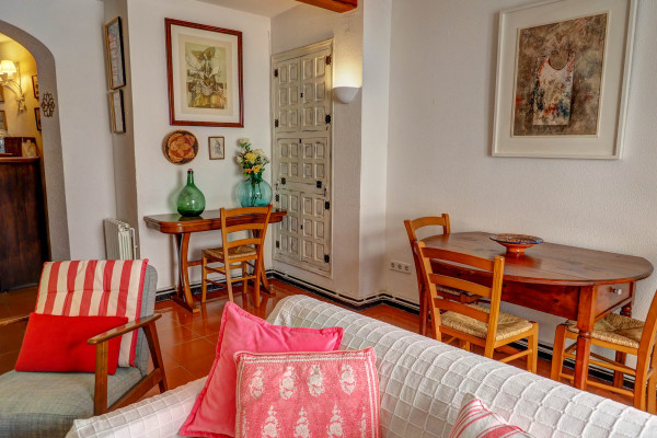 Modern, Well-Appointed Room