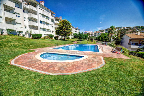 #29884 - The Beach Studio | Holiday Rentals | Hello Homes Sitges