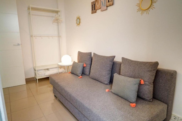  - White Center Apartment