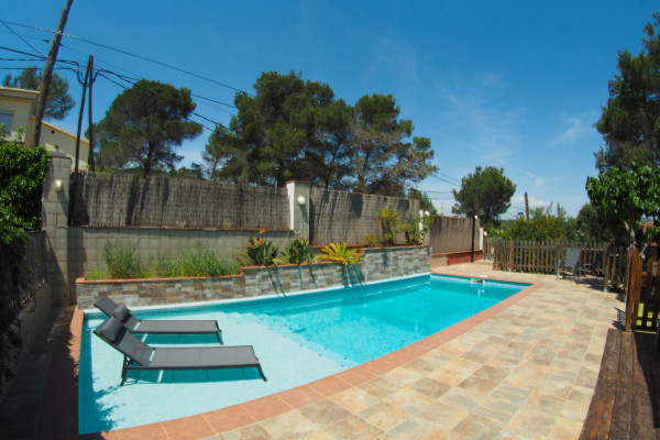 #30061 - Villa Can Xum | Holiday Rentals | Hello Homes Sitges
