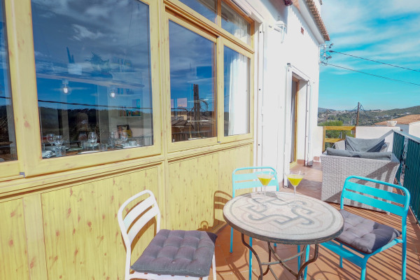 #30109 - Villa Can Xum | Holiday Rentals | Hello Homes Sitges