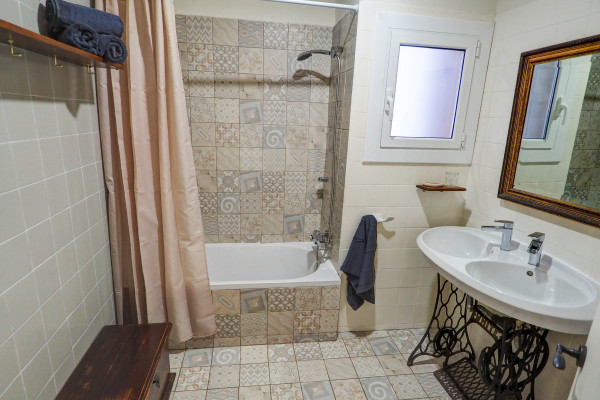 #30135 - Villa Can Xum | Holiday Rentals | Hello Homes Sitges
