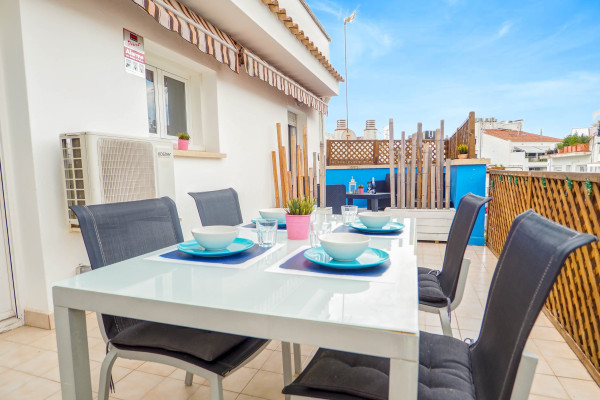 #30179 - Amazing Terrace in the Center | Holiday Rentals | Hello Homes Sitges