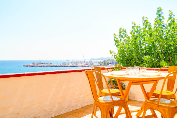 #30849 - Sea Balcony Apartment | Lloguers Temporada | Hello Homes Sitges