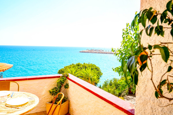  - Sea Balcony Apartment